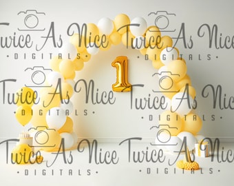 Cenário de quebra de bolo de 1º aniversário, fundo digital de arco de balão amarelo, suporte de cabine de fotos de comemoração de um ano, download instantâneo