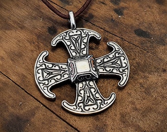 Collier pendentif croix viking saxon de Canterbury