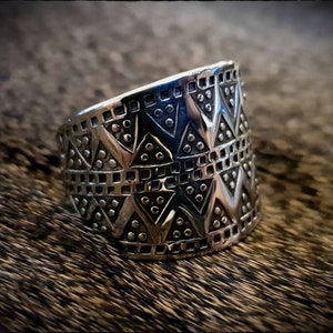 Réplica del anillo vikingo de latón de Birka