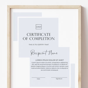 Certificado de conclusão do curso de maquiagem minimalista Certificado de prêmio elegante Modelo de conclusão de treinamento de maquiagem profissional Download 003