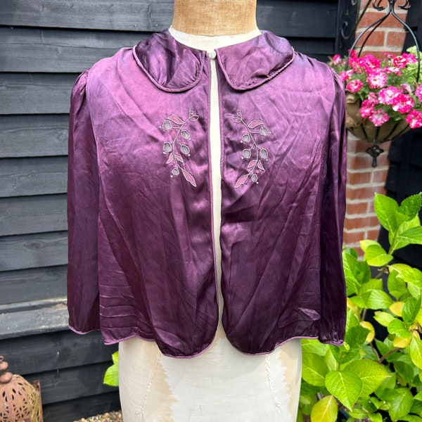 1940s 1950s aubergine satin bed jacket vintage purple rayon satin jacket with hand embroidered decoration