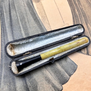 Art Deco Cased Cheroot black & marbled yellow
