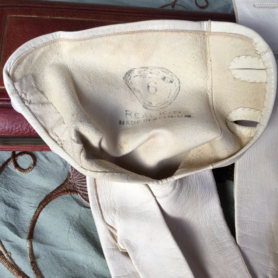 Antique Edwardian ivory white kid leather gloves … - image 7