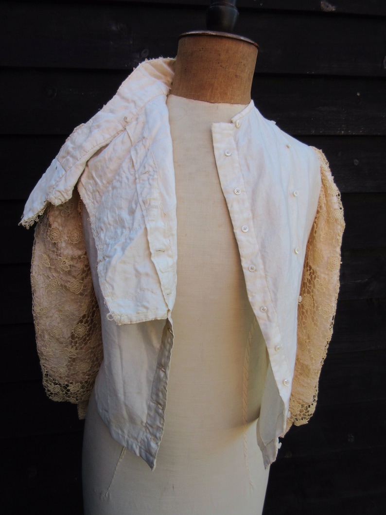 Vintage Victorian Edwardian cream cotton /& crochet lace high neck blouse