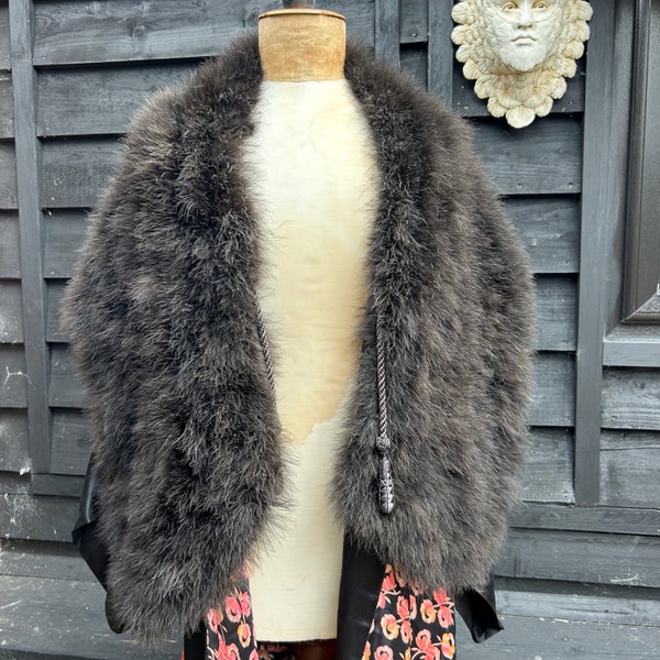 Vintage dark brown marabou feather stole with cord fastenings & decorative finials