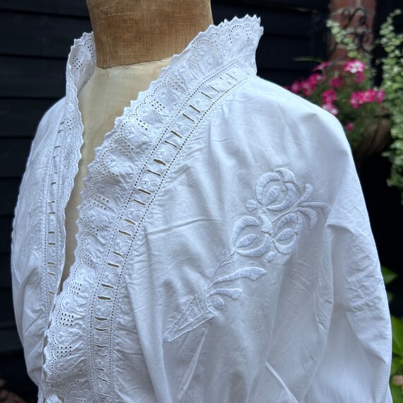 antique Edwardian embroidered white cotton nightd… - image 2