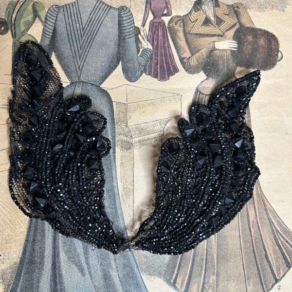 Ancien chapeau de deuil Victorien noir en perles de jais ailes de deuil ailes d'anges gothiques