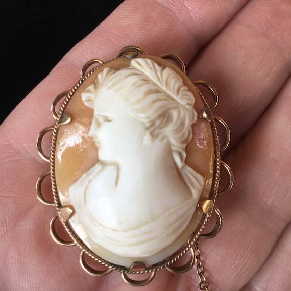 9ct cameo best sale brooch