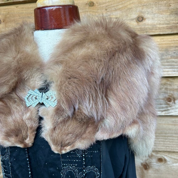 Genuine Vintage fox fur stole, fox fur cape, pale… - image 5