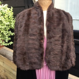 Vintage fur cape 1950s from Brahams Norwich horizontal seaming