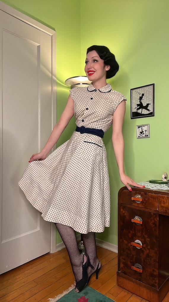 1940s star print victory dress