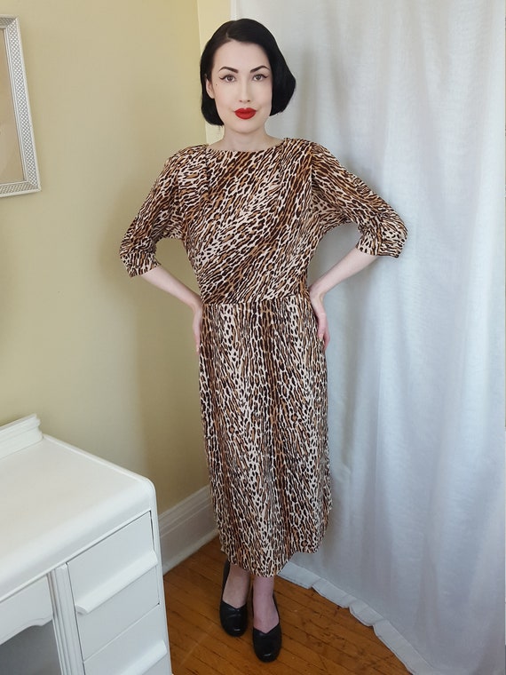 1950s bad girl leopard print dress - image 3