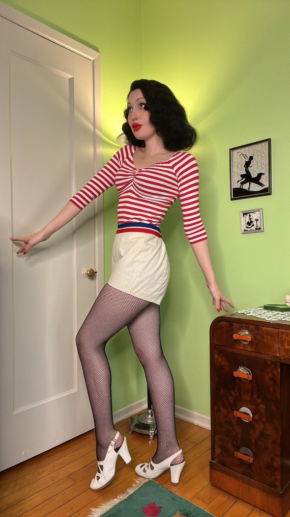 1950s red, white, and navy shorts - image 2