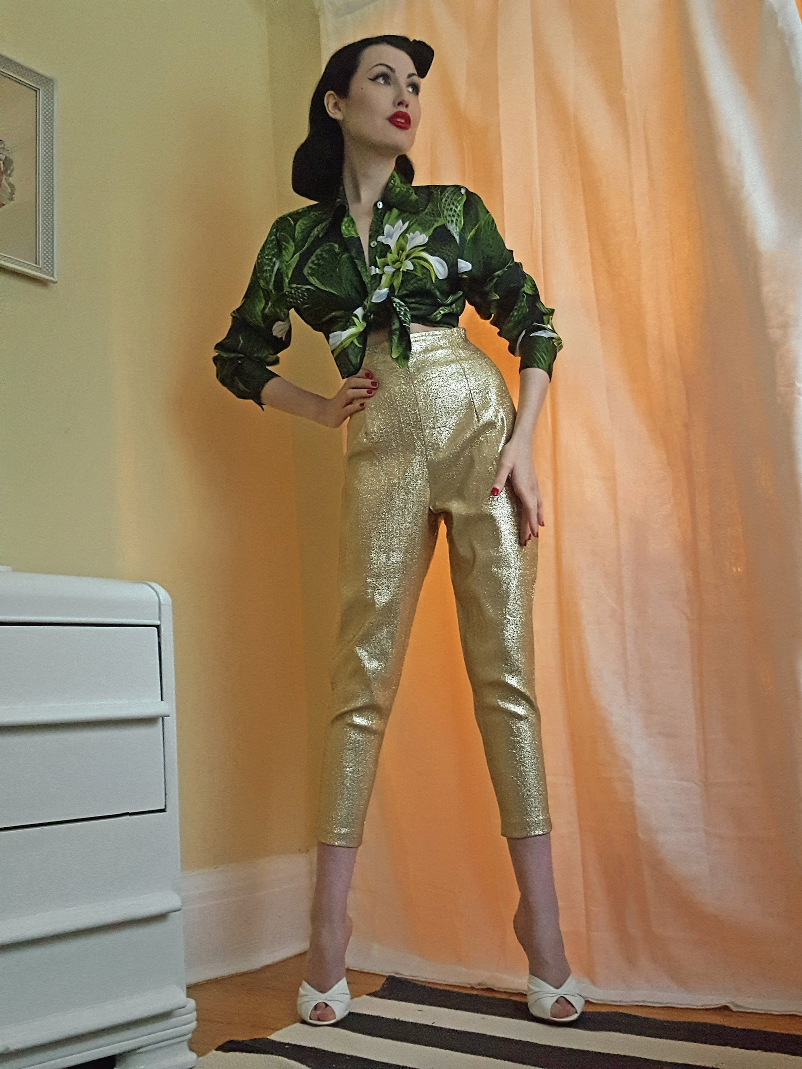 1950s Bad Girl Gold Lamé Lurex Cigarette Pants Par Form Rockabilly VLV