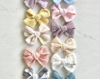 Baby Bow / Headband/Toddler Bow/ Head Accessory (more colors available)