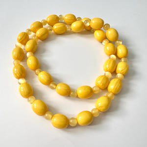 Vintage 1980s Chunky Yellow Bead Acrylic Statement Necklace