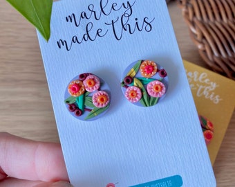 Native Australian Gum Blossoms on Mauve Base - Polymer Clay Studs 2cm x 2cm Round