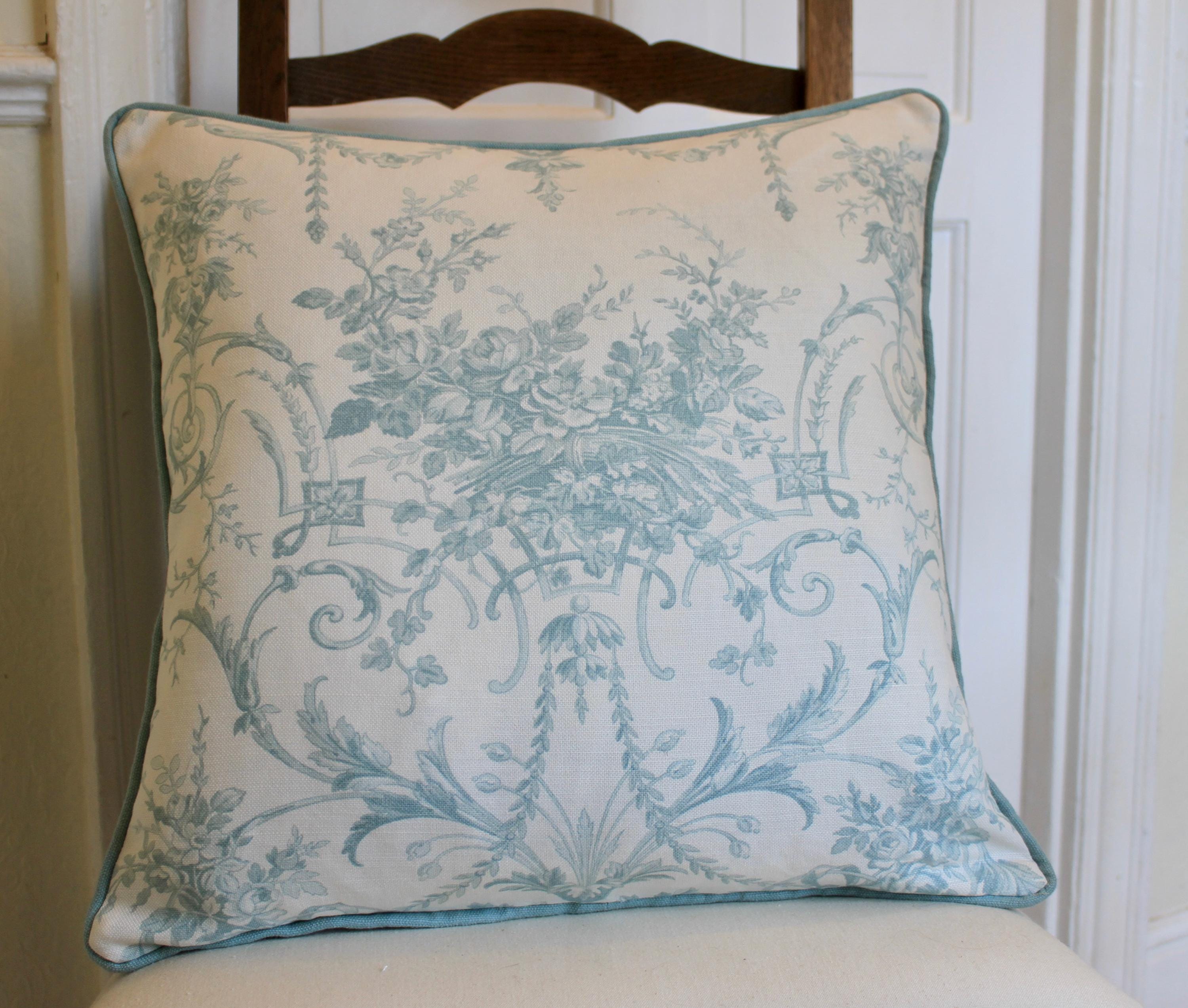 Laura Ashley Cushions– Stylish Designs £19–£199 | Save 19% 新品