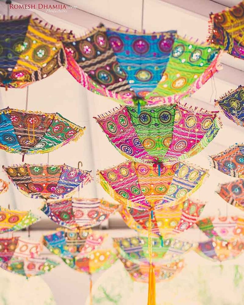 100 pcs Wholesale Lot Indian Handmade Umbrellas Vintage Patchwork Sun Protection Umbrella Parasol Antique Women Umbrella Wedding Decor