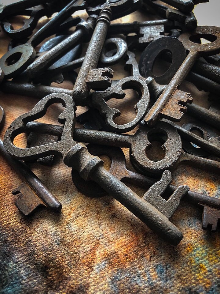 Vintage Style Rusty Skeleton Key Sets (5 keys in a set) for Vintage D…