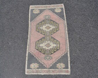 Handmade Wool Oushak Rug: Vintage Turkish Mini Rug (2x3)