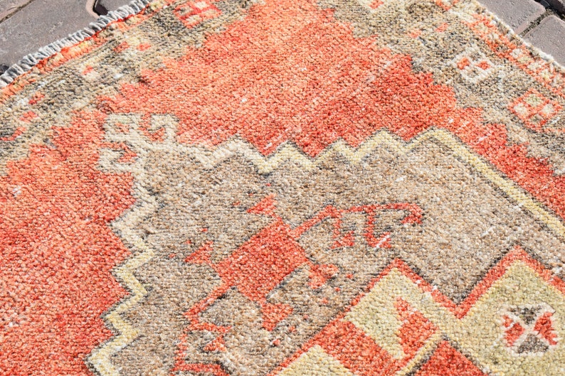 2/'13\u00d73/'31ft,Door Mat Rug,Decorative Rug,Faded Red Rug,Vintage Small Rug,Oushak Soft Rug,Turkish Wool Rug,Hand-Made Wool Rug,Anatolian Rug