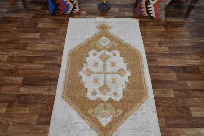 Diamond Runner Rug 3x13 Vintage Golden Tan Diamond Runner Rug, Soft Off-white Handmade ...