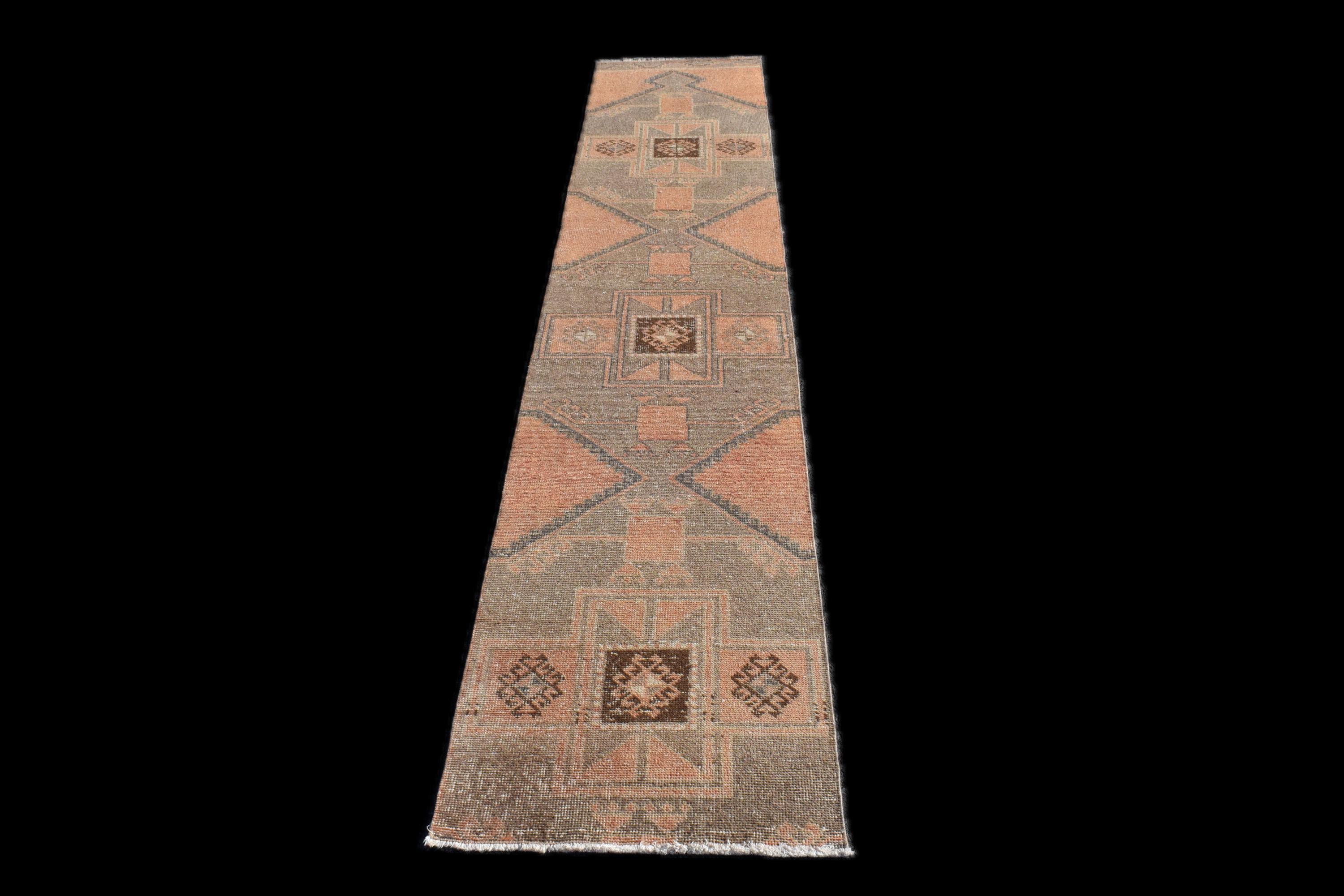 ヴィンテージ　トルコ製ランナーラグ Amazon | ヴィンテージラグ、 ターキッシュラグ、 Herki Rug