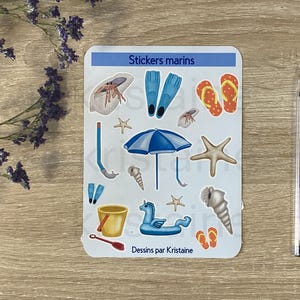 Planche de Stickers "Journée à la Plage" - Parasol, Seau, Bernard-l'hermite, Tongs, Tuba & Palmes - Esprit Vacances