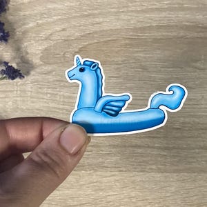 Sticker bouée licorne  - Autocollant Original d'Artiste 6.5cmx 4.5cm