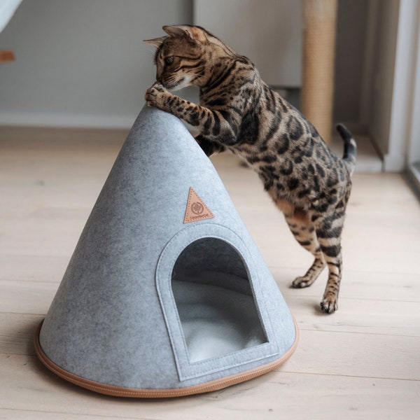 Tente pour chat Cone - tipi pour chat en feutre avec coussin en polaire | gris clair