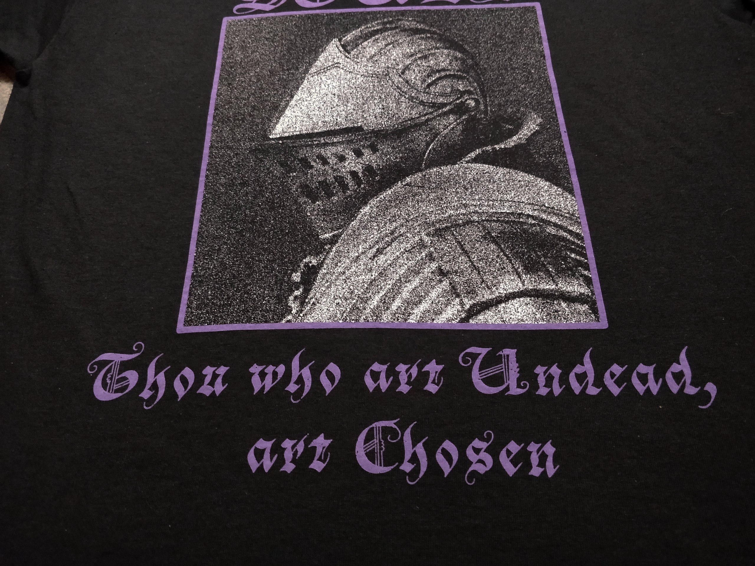 宮崎英高氏によるダークソウル ソウルボーンTシャツ - Etsy 日本