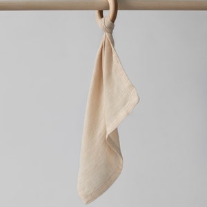 Baby MUSLIN WOODEN RATTLE Wooden toy with an organic cotton and bambou double gauze lovey attached Latte / Café au lait