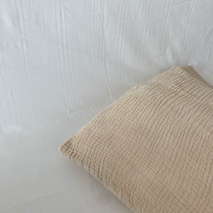 MUSLIN Organic cotton PILLOWCASE naturally dyed with plants Café au lait/Latte