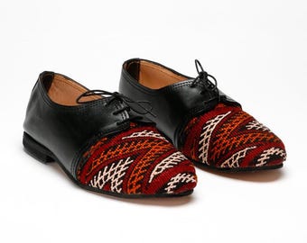 Women's Rug Oxfords 18 - One-of-a-kind Vintage Moroccan Rug Shoes - Size 7.5