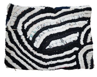 Vintage Up-cycled Boucherouite Pillow Cover / One-of-a-kind Moroccan Rug Pillow / Rare Black +White Abstract Throw Pillow / Statement Pillow