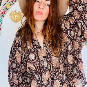 Vintage Indian gauze blouse // Indian cotton voile blouse // block print // beautiful paisley pattern