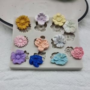 Blossoming Flower Tray for Polymer Clay Earrings ,Resin,DIY Jewelry Making,Fondant Icing,Cake Decorating,Chocolate Making.