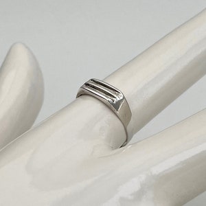 Modernist silver ring Mexican vintage