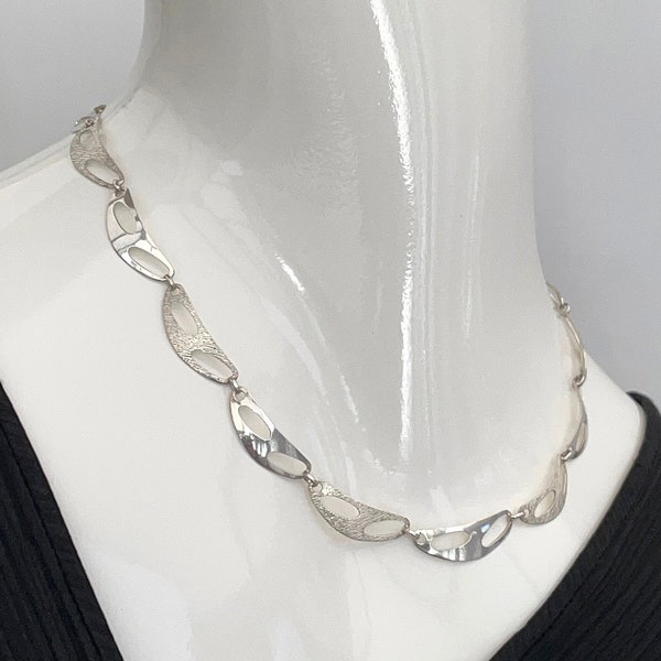 Vintage silver modernist necklace