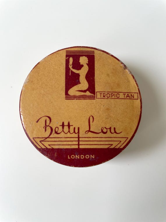 1920s face powder box Betty Lou vintage