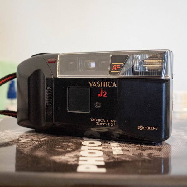 Yashica AF J2 35mm Compact Film Camera / Point and Shoot / Autofocus/ Vintage Analogue Camera Very Nice Condition