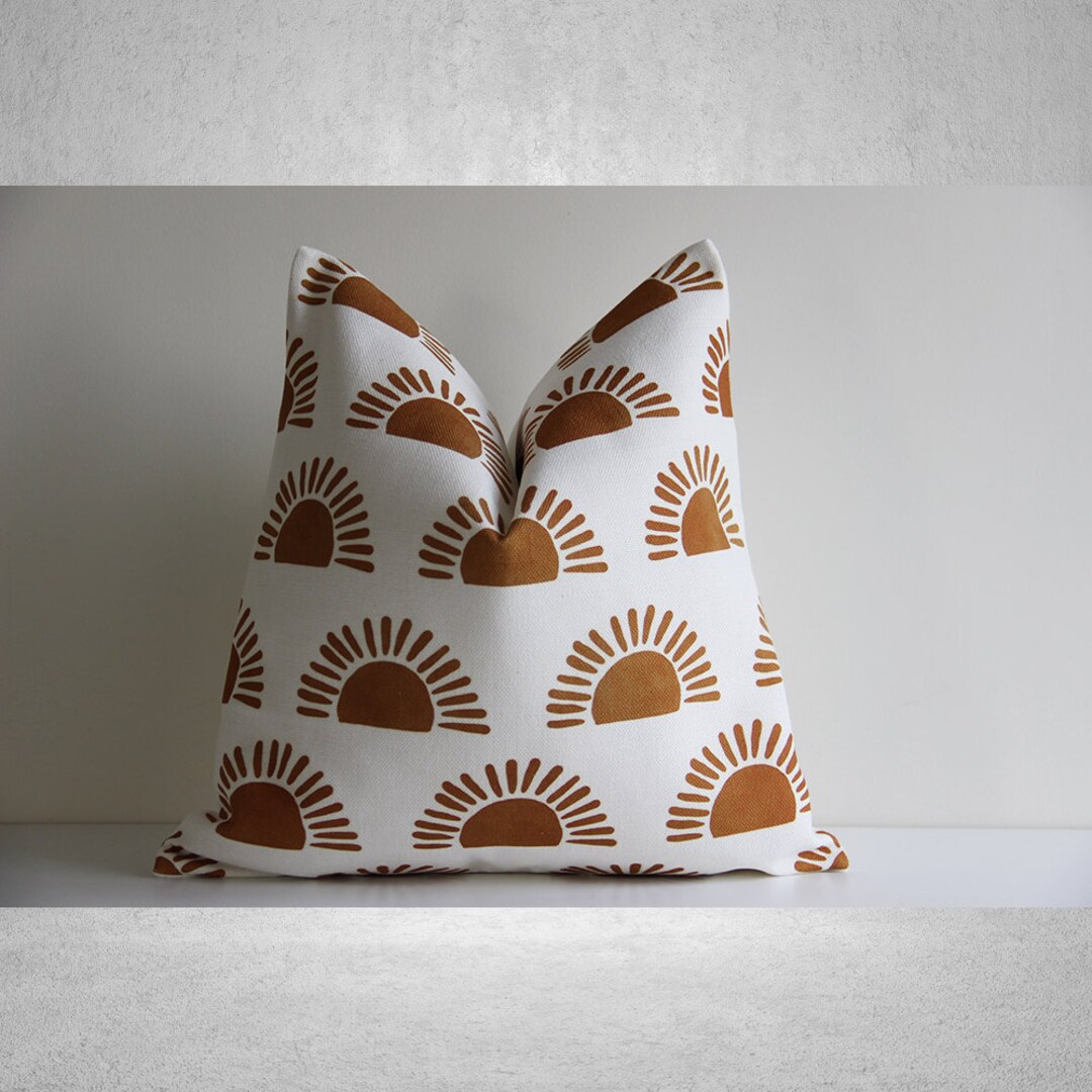 Sunshine Face Round Throw Pillow – Opalhouse X Jungalow, Embroidered Gold Fringe