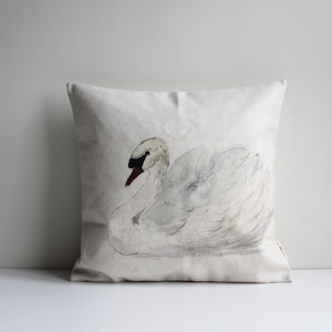 White Swimming Swan Throw Pillow Cover - Birds Decorative Elegant Cushion Cover, Animal Pillow Case 18x18 45x45cm 20x20 16x16 Home Decor