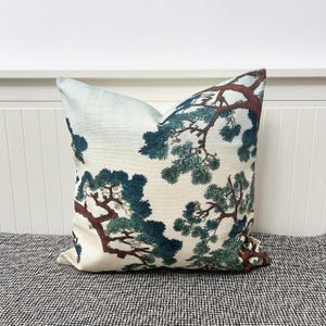 Looking Up At The Sky Through Pine Forest - Pine Branches Chinoiserie Throw Pillow Cover