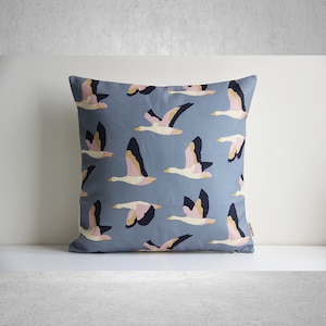 Wild Duck Flying Throw Pillow Cover - Birds Decor Cushion Cover, Wild Nature 18x18 20x20 45x45cm 50x50cm Decor Pillow Case