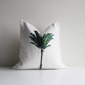 Green Palm Tree Decorative pillow cover, Tropical decor pillow cover 18x18 / 45x45cm 20x20 24x24, Botanical Decor cushion cover
