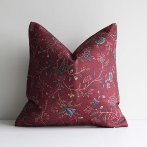 Copricuscino rosso con motivo antico floreale - Copricuscino con decorazione floreale Art Nouveau, federa classica 18x18 20x20 16x16 Home Decor