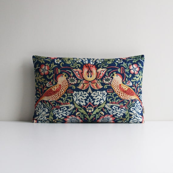 Strawberry Thief - Art Nouveau Classic William Morris Pattern