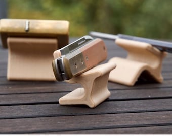 Modern Single Pocket Knife Display Stand